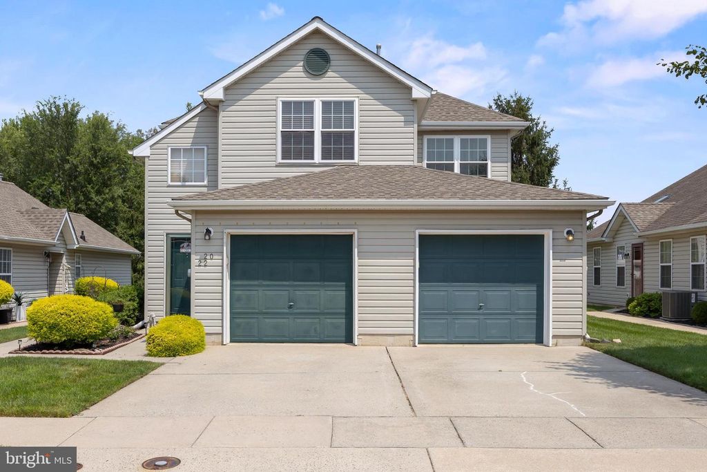 22 PALMER SQ, Edgewater Park, NJ 08010