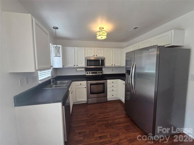 8815 Korniv Drive, Charlotte, NC 28216