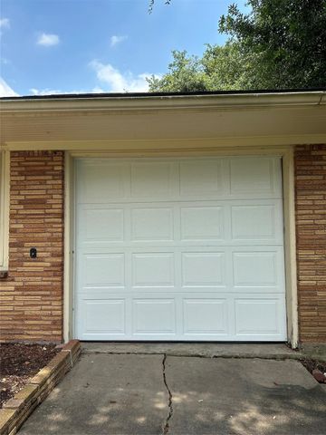 4057 Woodfox Street, Houston, TX 77025