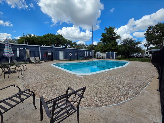 2935 Calder Drive 12, League City, TX 77573