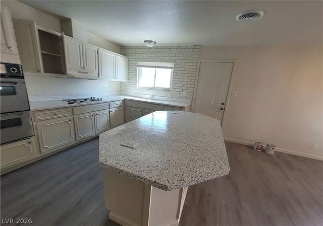 3749 Ponderosa Avenue, Las Vegas, NV 89115