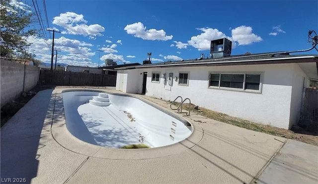 3749 Ponderosa Avenue, Las Vegas, NV 89115