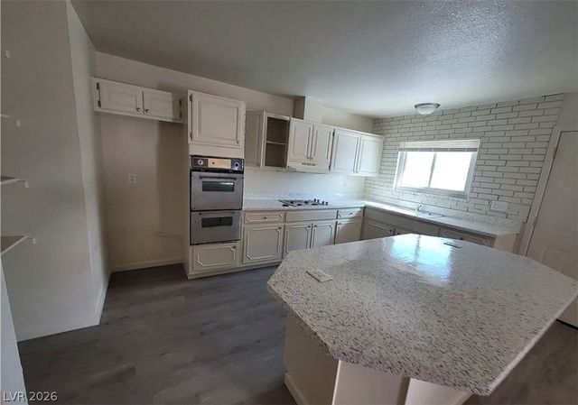 3749 Ponderosa Avenue, Las Vegas, NV 89115