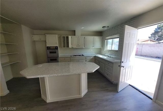 3749 Ponderosa Avenue, Las Vegas, NV 89115