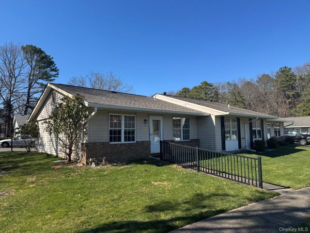 368 Woodbridge Drive A, Ridge, NY 11961
