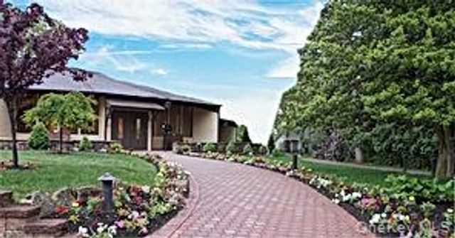368 Woodbridge Drive A, Ridge, NY 11961