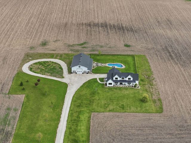 15878 N 2120 Avenue, Geneseo, IL 61254