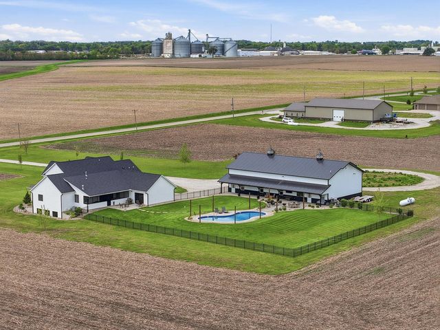 15878 N 2120 Avenue, Geneseo, IL 61254