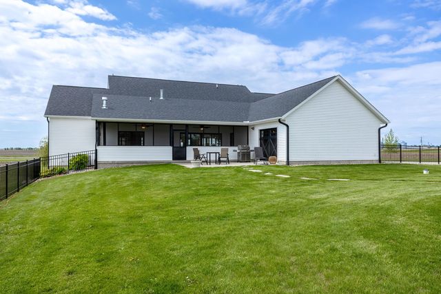 15878 N 2120 Avenue, Geneseo, IL 61254