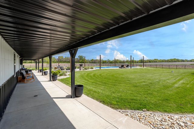 15878 N 2120 Avenue, Geneseo, IL 61254