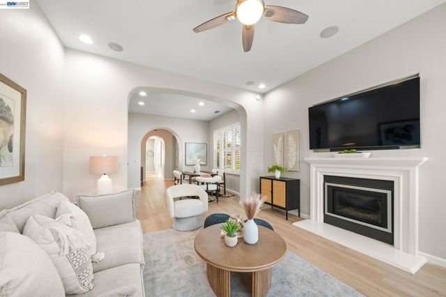 3863 Welshland St, Danville, CA 94506