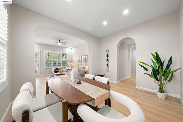 3863 Welshland St, Danville, CA 94506