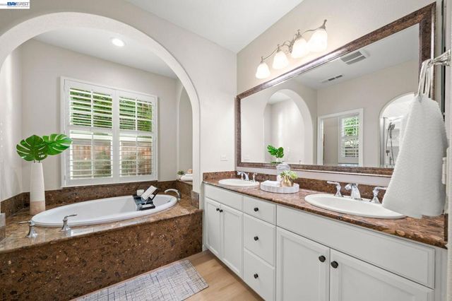3863 Welshland St, Danville, CA 94506