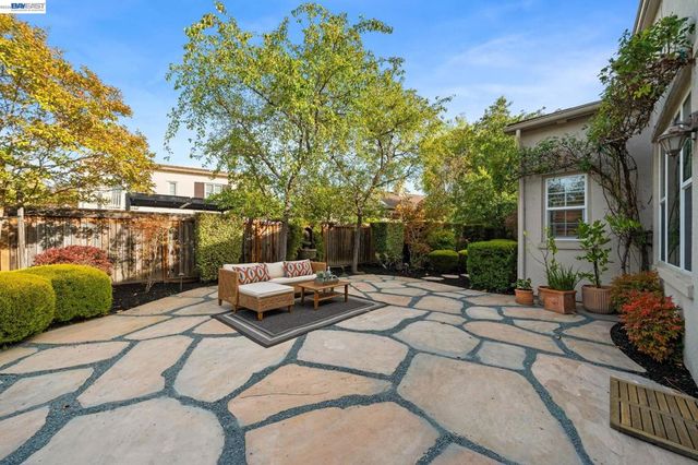 3863 Welshland St, Danville, CA 94506