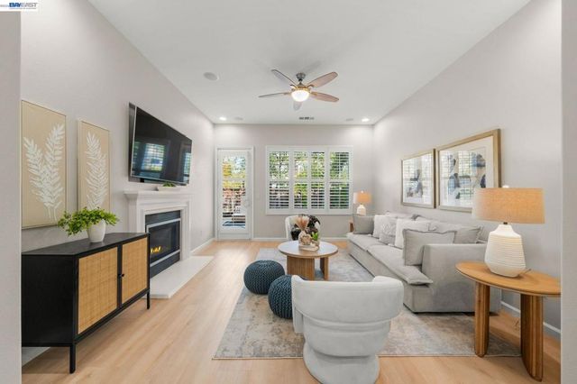 3863 Welshland St, Danville, CA 94506