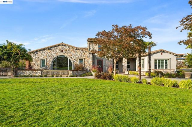 3863 Welshland St, Danville, CA 94506