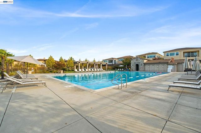 3863 Welshland St, Danville, CA 94506