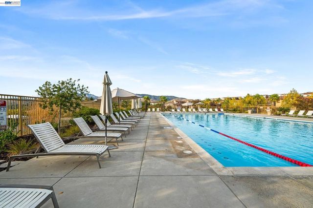 3863 Welshland St, Danville, CA 94506