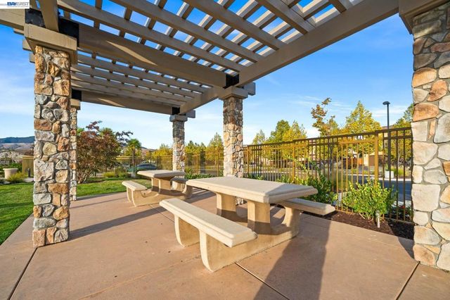 3863 Welshland St, Danville, CA 94506