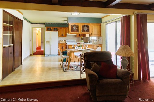 4394 Apache Drive, Burton, MI 48509
