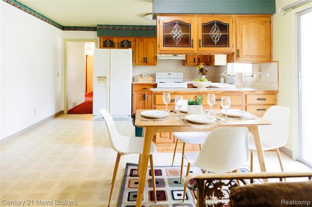 4394 Apache Drive, Burton, MI 48509