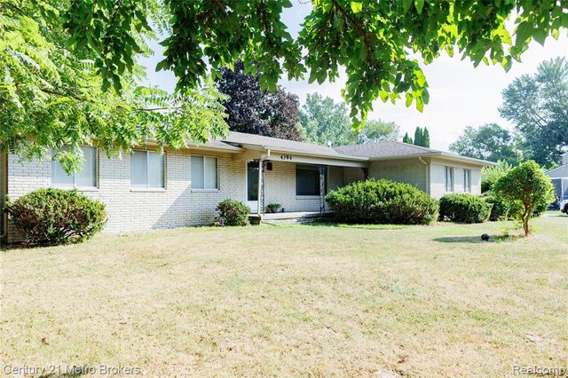 4394 Apache Drive, Burton, MI 48509