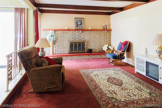 4394 Apache Drive, Burton, MI 48509