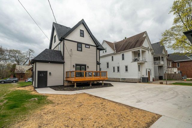 3247 N Marietta AVENUE, Milwaukee, WI 53211