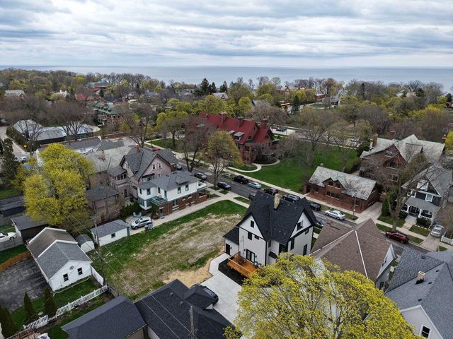 3247 N Marietta AVENUE, Milwaukee, WI 53211