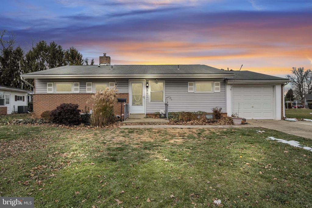 517 E COOVER STREET, Mechanicsburg, PA 17055