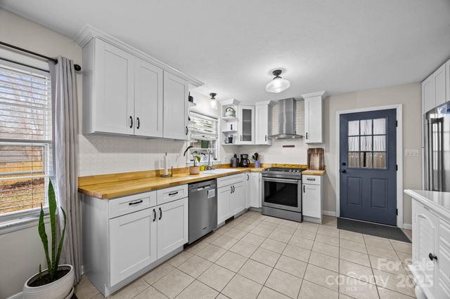 196 Weston Road, Arden, NC 28704