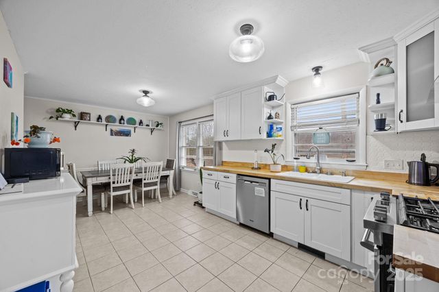 196 Weston Road, Arden, NC 28704