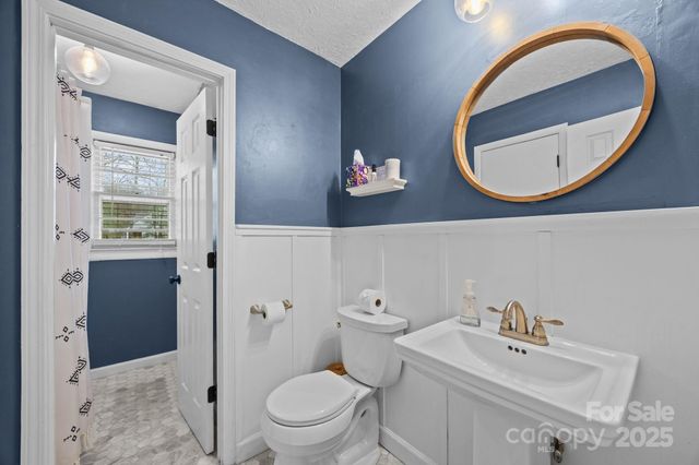 196 Weston Road, Arden, NC 28704