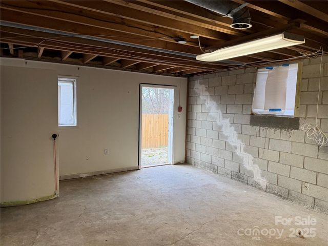 196 Weston Road, Arden, NC 28704