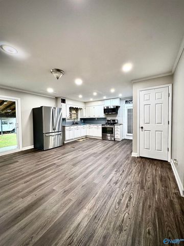 500 Carol Street, Hartselle, AL 35640