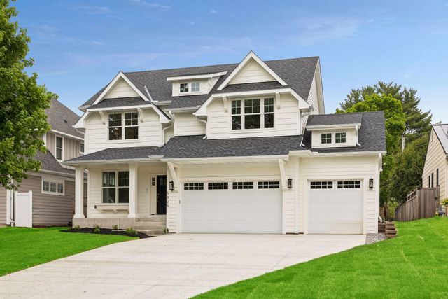 5829 Ewing Avenue S, Edina, MN 55410