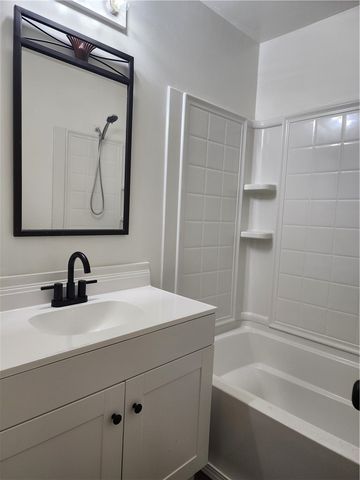 415 W Poplar Street A, Rogers, AR 72756