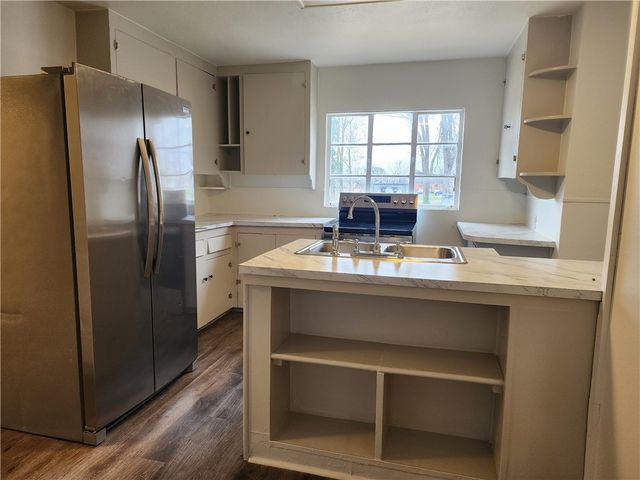 415 W Poplar Street A, Rogers, AR 72756