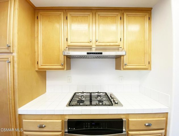 1420 Sapphire Dragon Street, Newbury Park, CA 91320