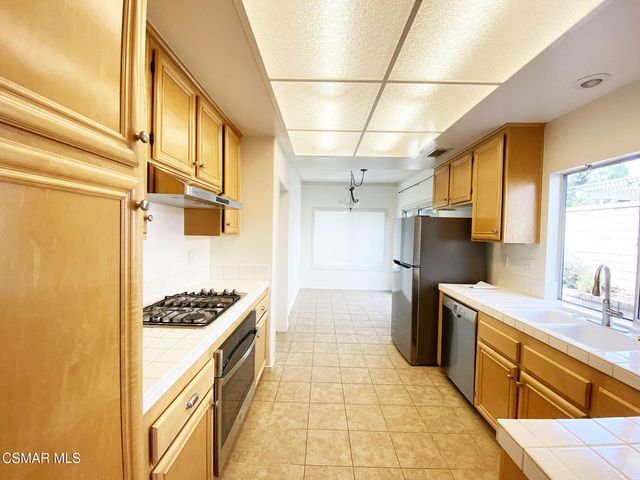 1420 Sapphire Dragon Street, Newbury Park, CA 91320