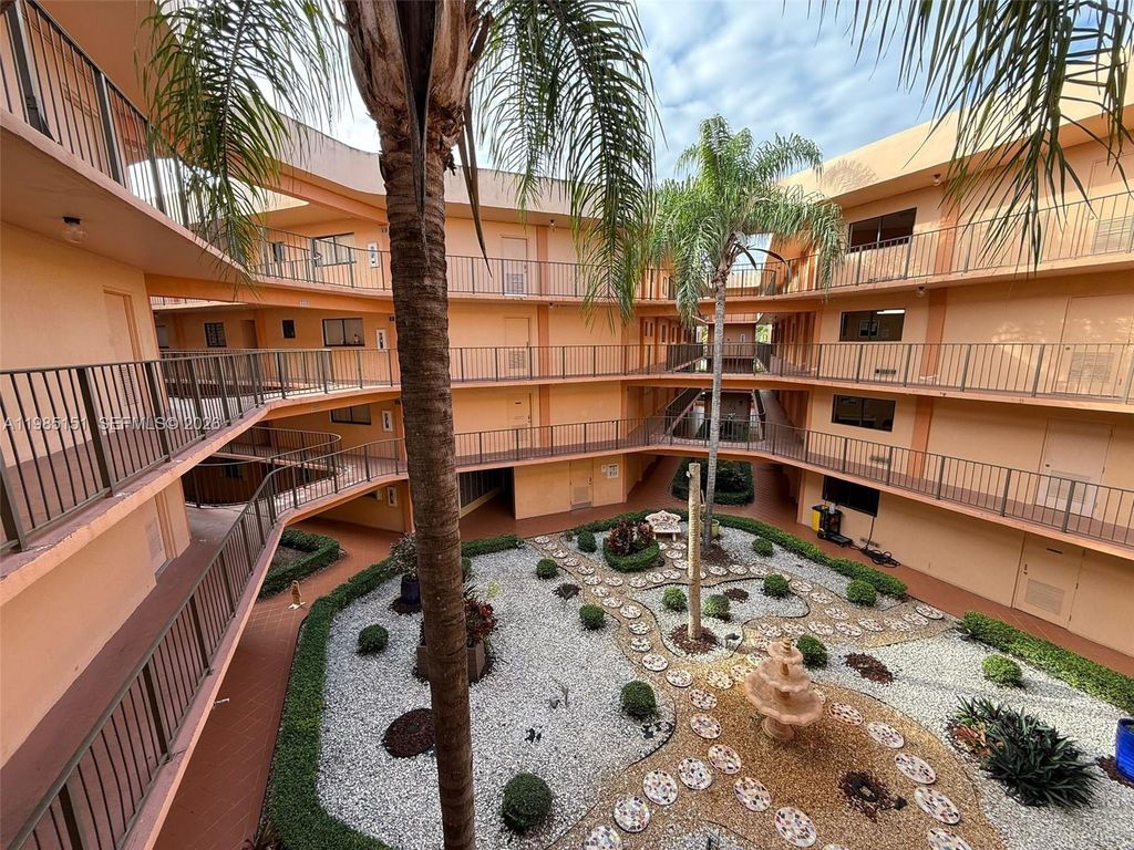 8600 SW 133rd Ave Rd 310, Miami, FL 33183