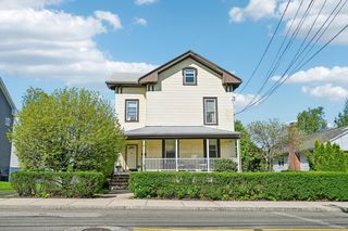 44 Warren Ave, Woburn, MA 01801