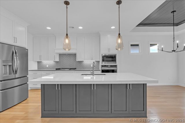 4011 W Albuquerque Street, Broken Arrow, OK 74011