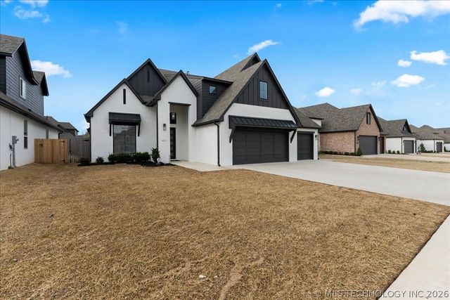 4011 W Albuquerque Street, Broken Arrow, OK 74011