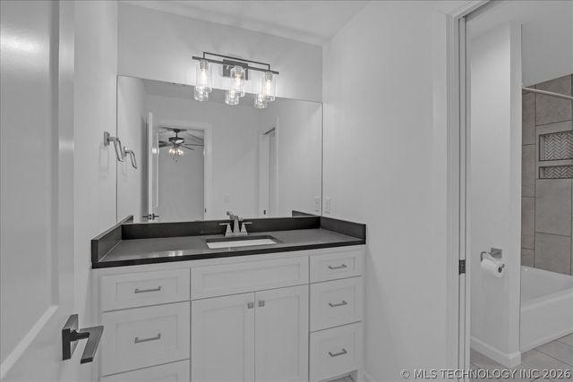 4011 W Albuquerque Street, Broken Arrow, OK 74011