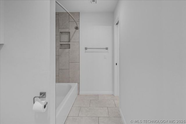 4011 W Albuquerque Street, Broken Arrow, OK 74011