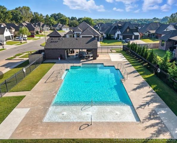 4011 W Albuquerque Street, Broken Arrow, OK 74011