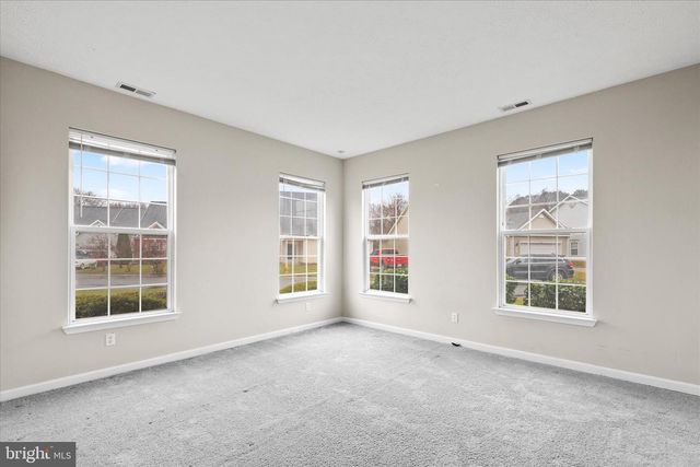 9175 CLUBHOUSE DR, Delmar, MD 21875