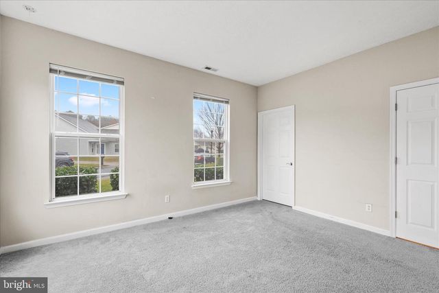 9175 CLUBHOUSE DR, Delmar, MD 21875