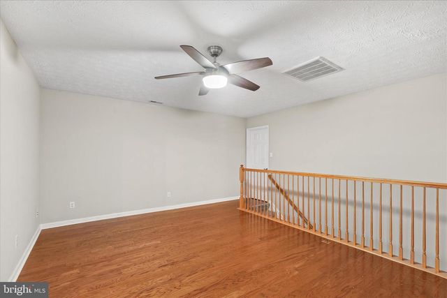 9175 CLUBHOUSE DR, Delmar, MD 21875